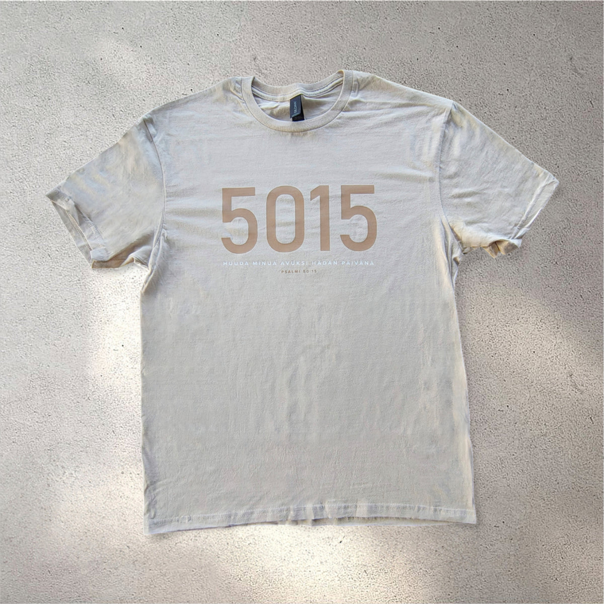 T-paita Jumalan puhelinnumero "5015"