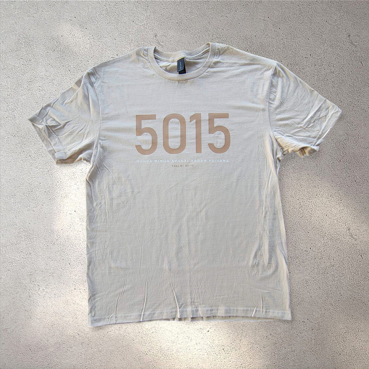 T-paita Jumalan puhelinnumero "5015"