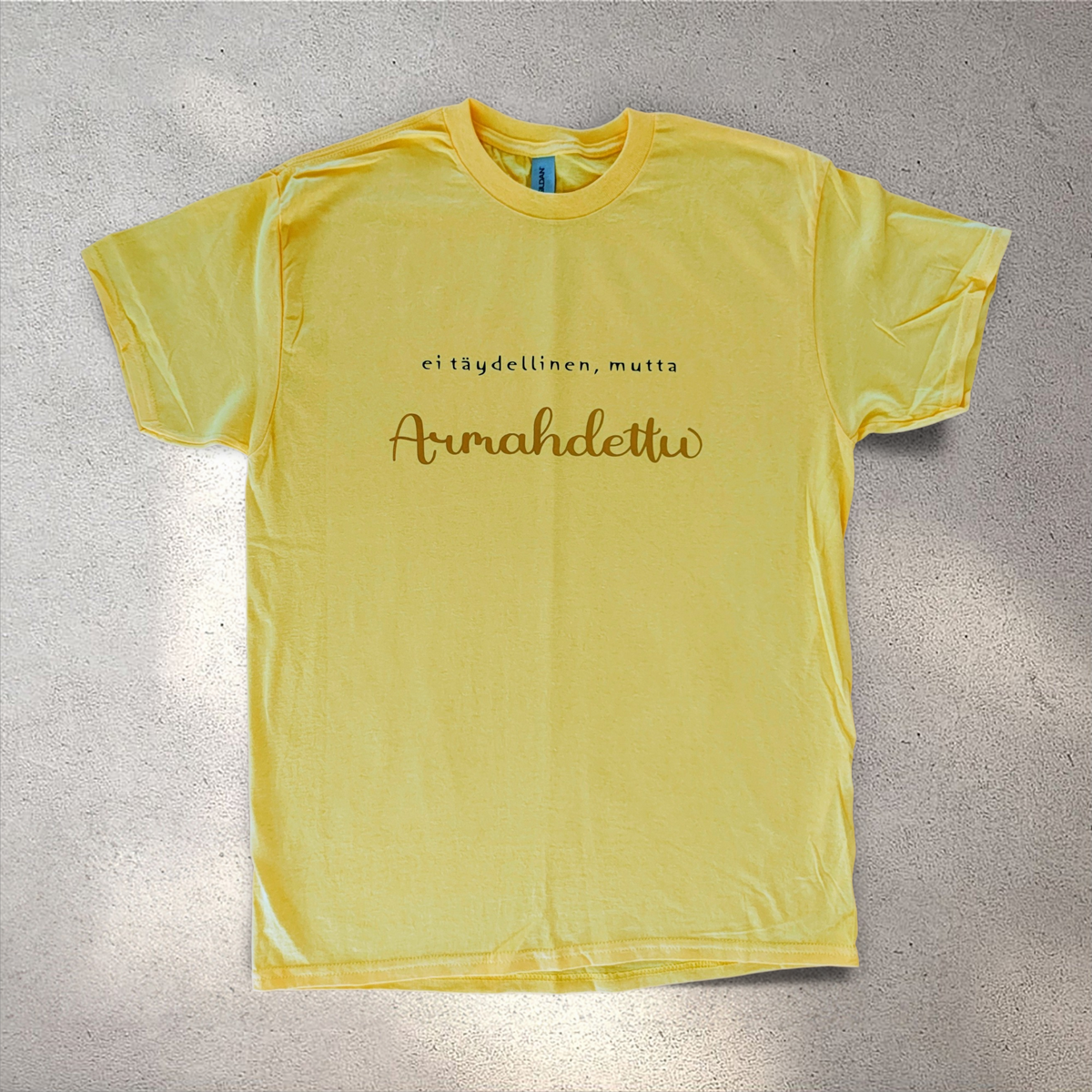 T-paita "Armahdettu"