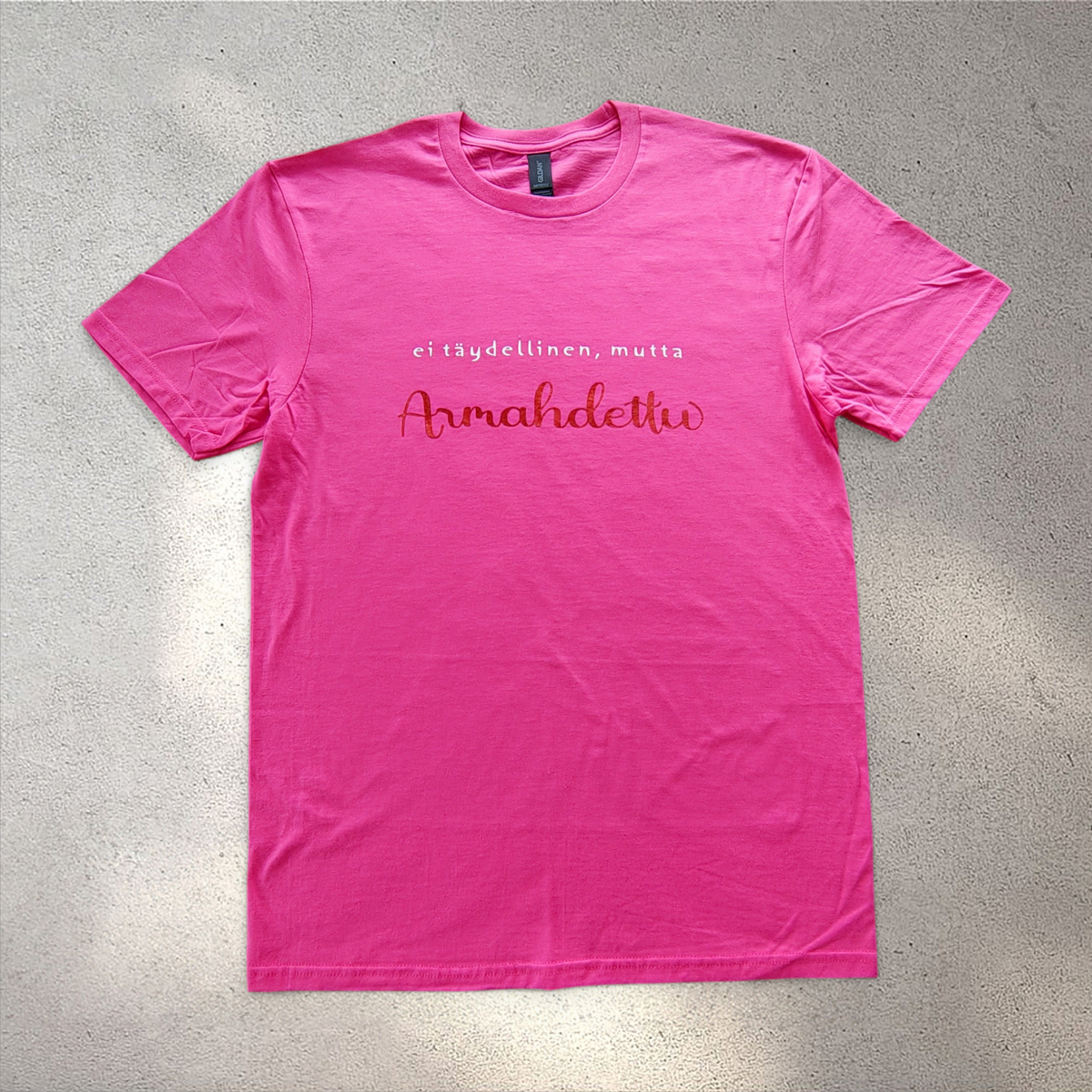 T-paita "Armahdettu"