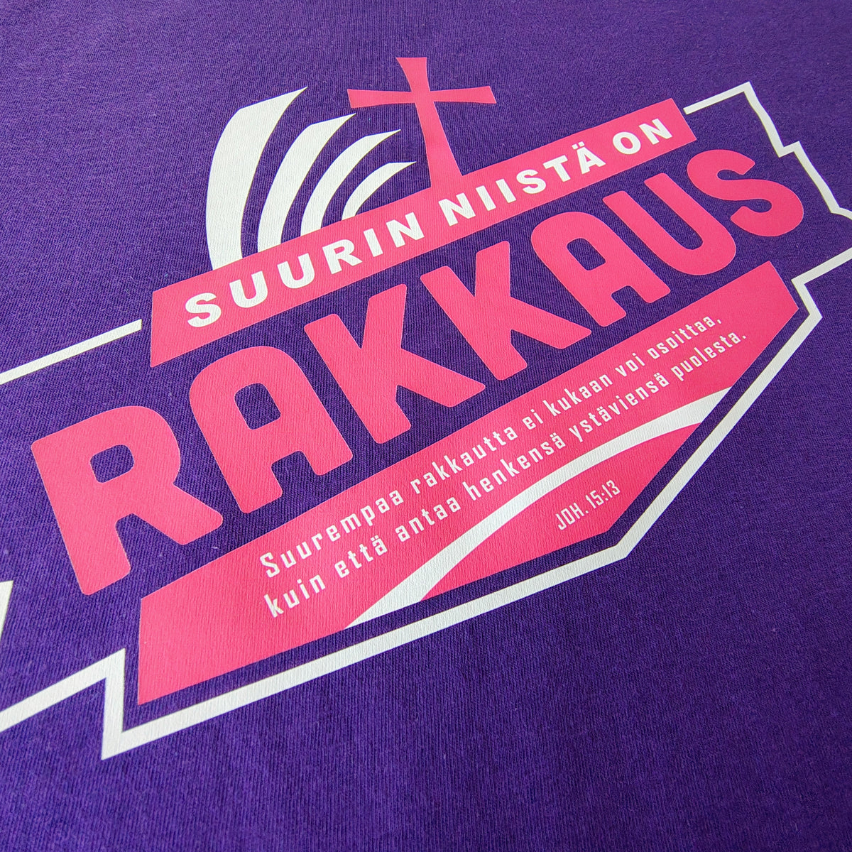 T-paita "Suurin niistä on rakkaus"