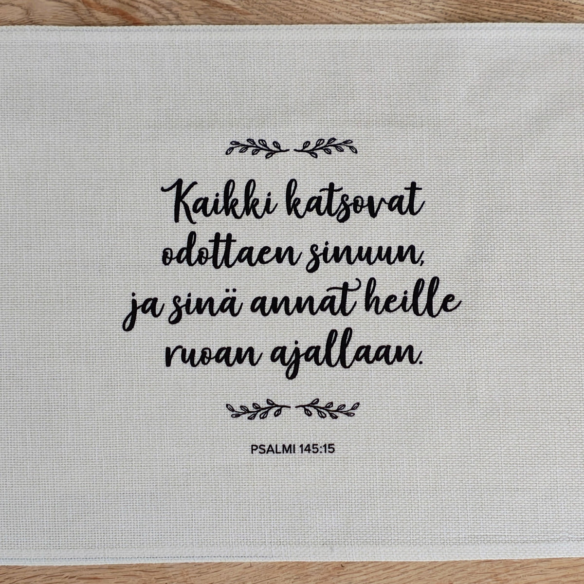 Pöytätabletti "Kaikki katsovat odottaen sinuun"