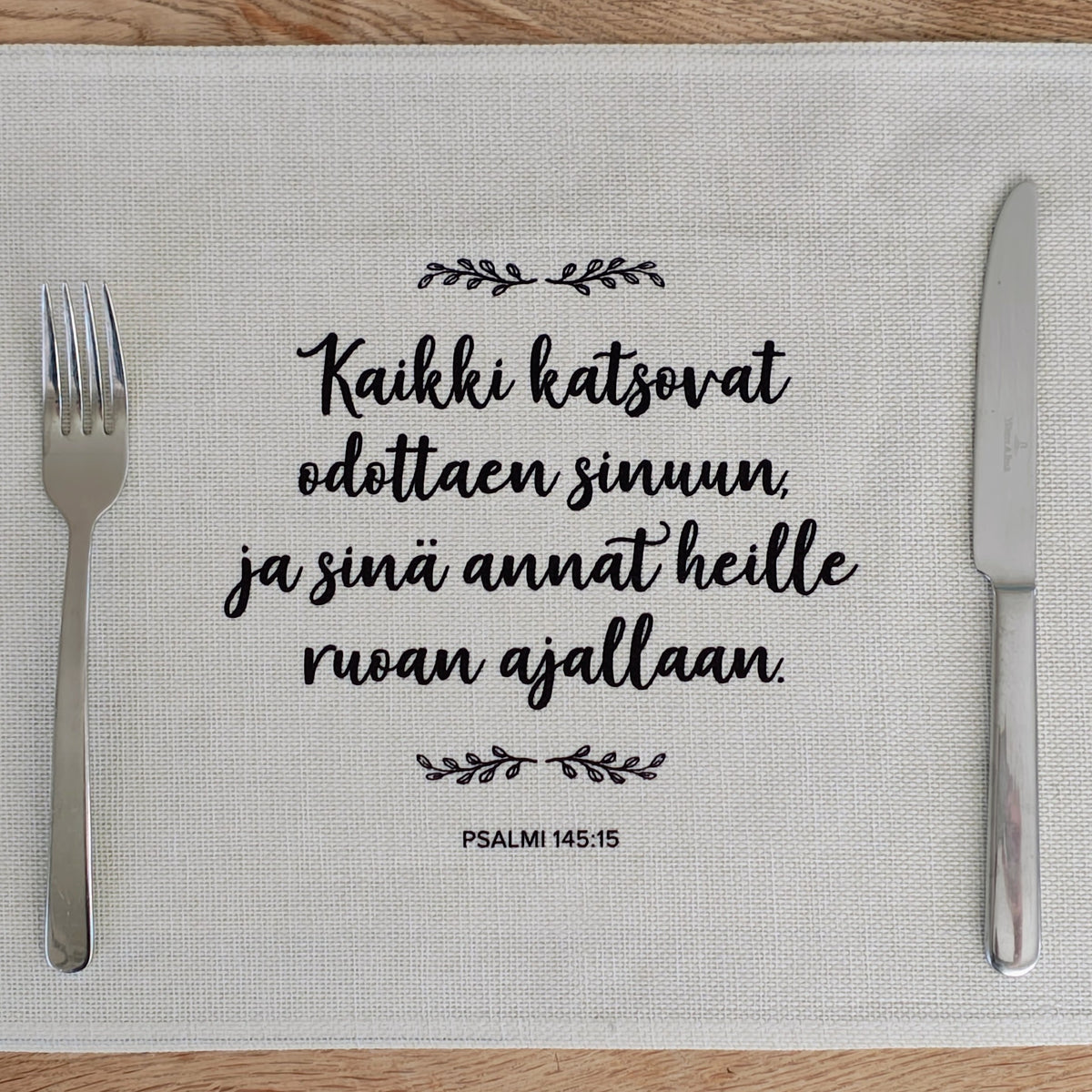 Pöytätabletti "Kaikki katsovat odottaen sinuun"